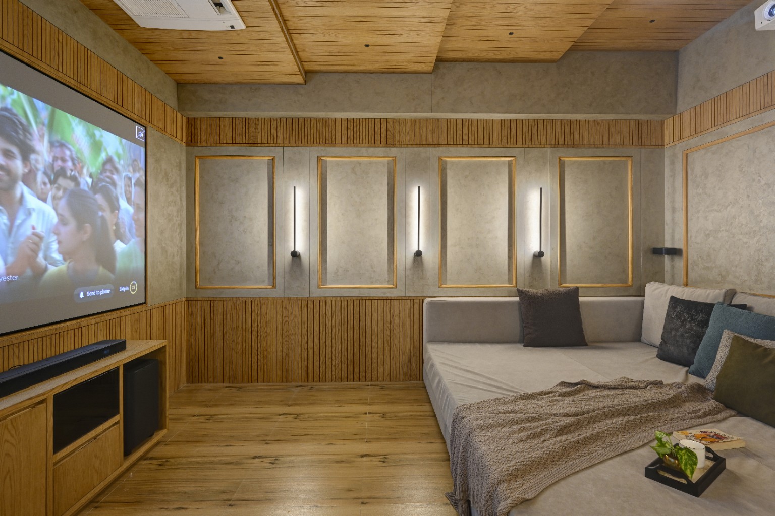 Projector and screen